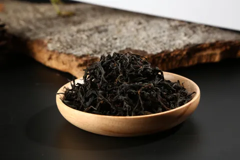 白盒水碾红茶干茶阶段真实产品图